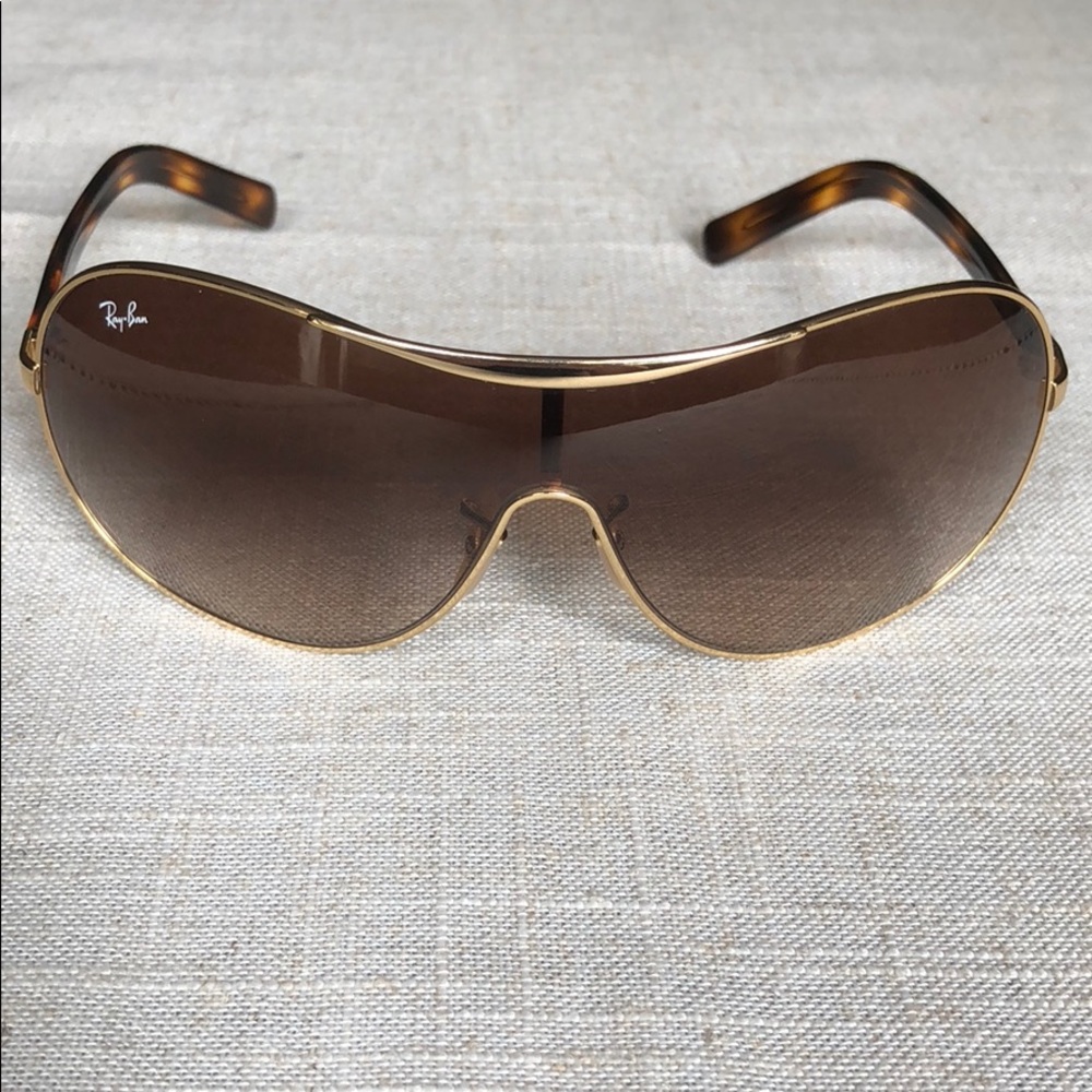 Ray-Ban aviators. Brown. Excellent condition.